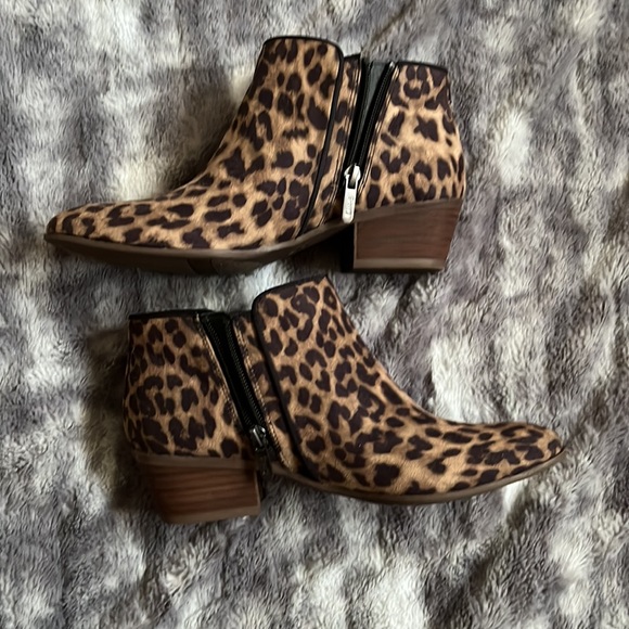 Leopard Booties - Picture 2 of 6